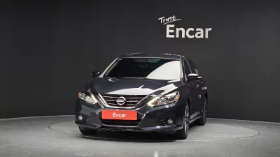 Nissan Altima