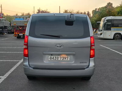 Hyundai Starex