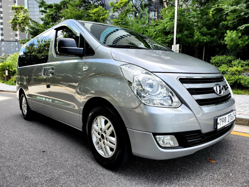 Hyundai Starex
