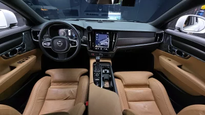 Volvo V90