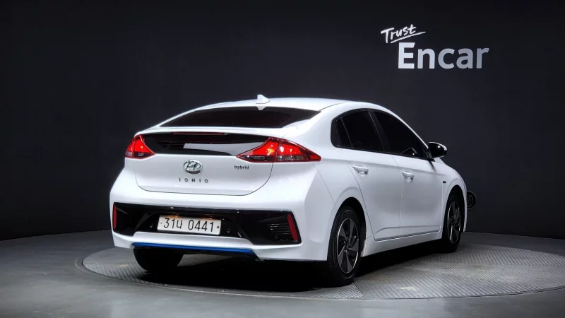 Hyundai Ioniq