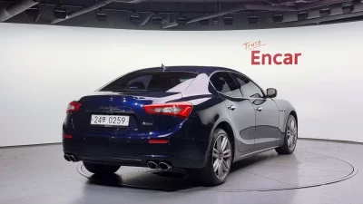 Maserati GHIBLI