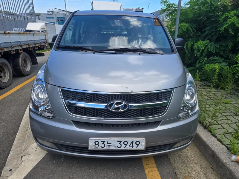 Hyundai Starex
