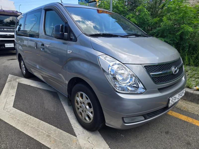Hyundai Starex
