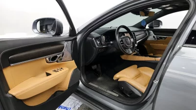 Volvo V90