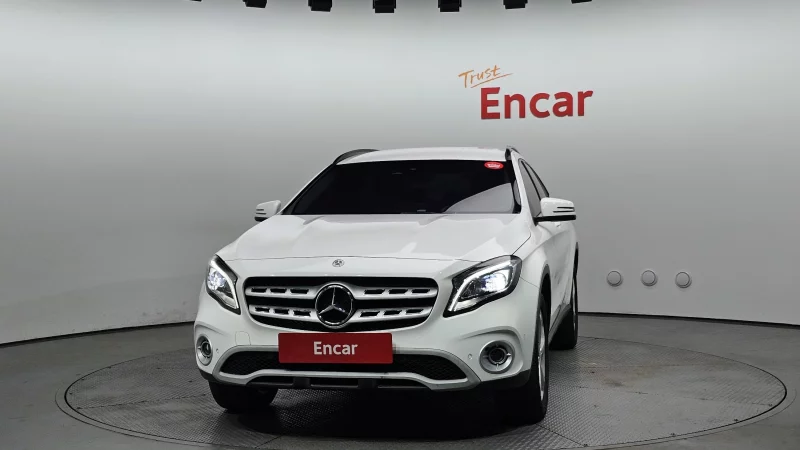 Mercedes-Benz GLA-Class