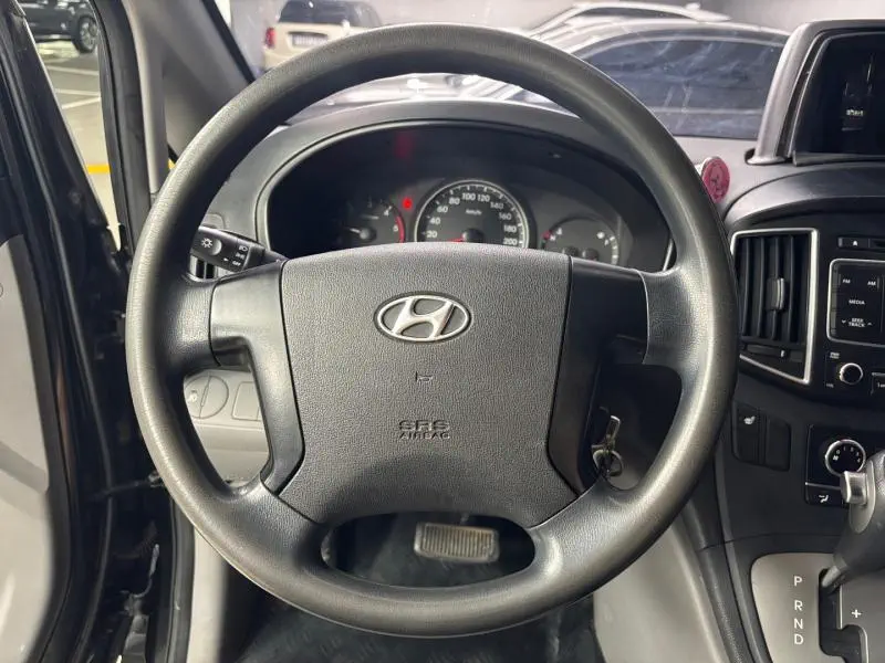 Hyundai Grand Starex