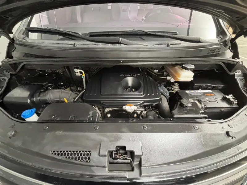 Hyundai Grand Starex