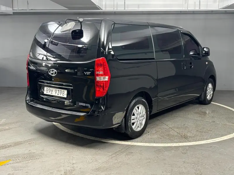 Hyundai Grand Starex
