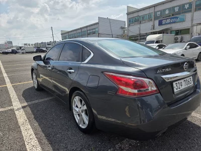 Nissan Altima