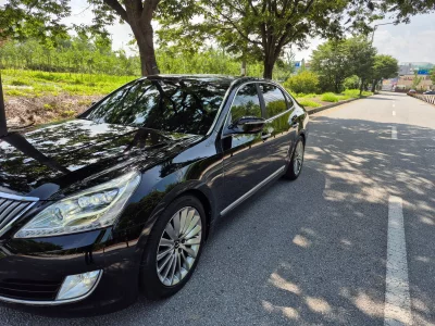 Hyundai Equus
