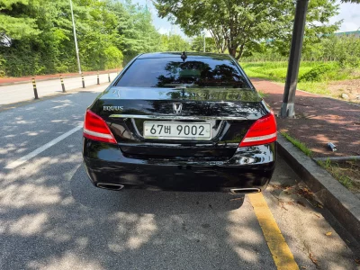 Hyundai Equus