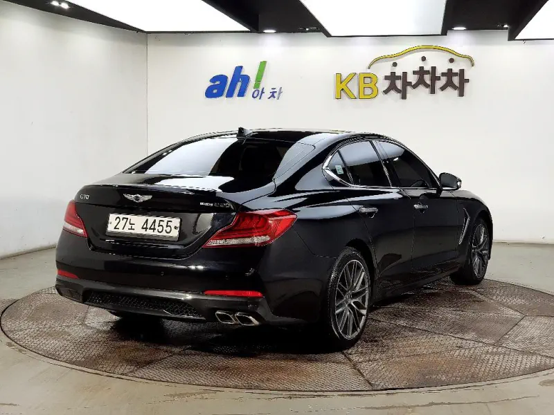 Genesis G70