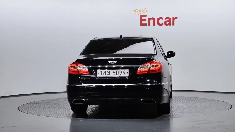 Hyundai Genesis