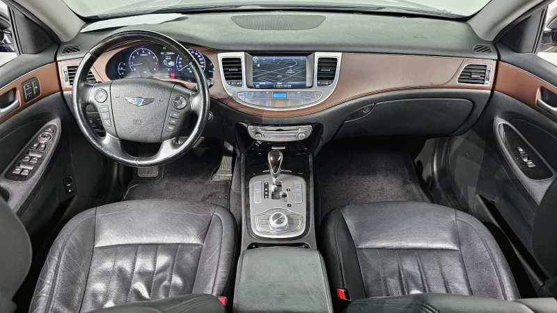Hyundai Genesis