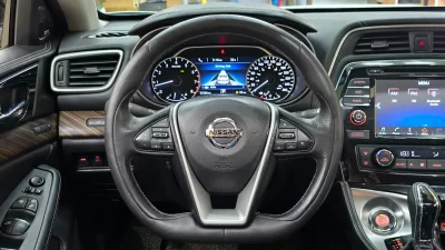 Nissan MAXIMA