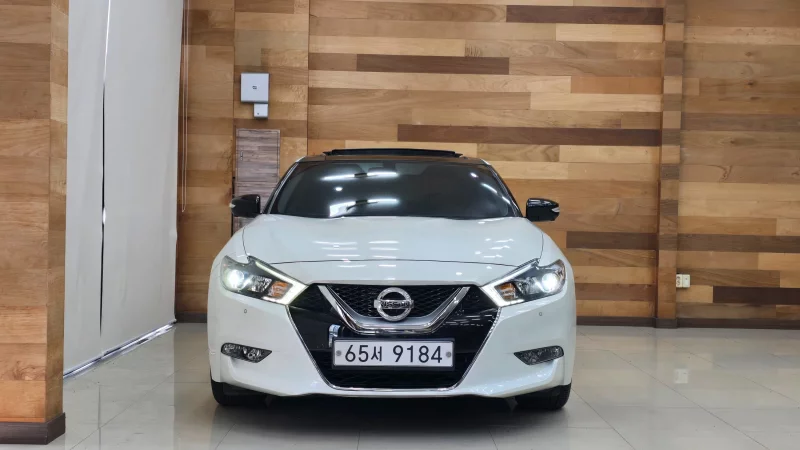Nissan MAXIMA