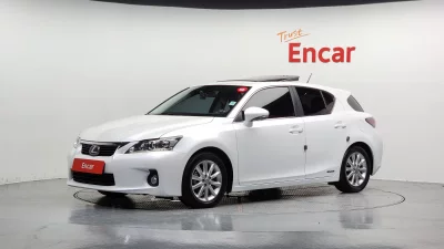 Lexus CT200h
