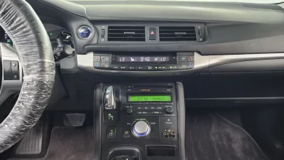 Lexus CT200h
