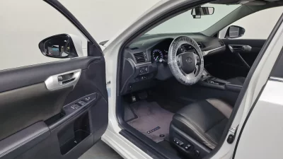 Lexus CT200h