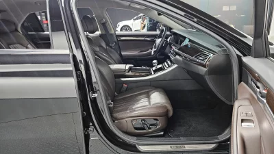 Genesis EQ900