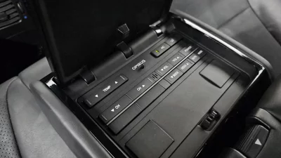 Kia OPIRUS