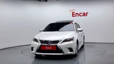 Lexus CT200h