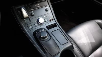 Lexus CT200h