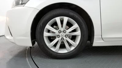 Lexus CT200h