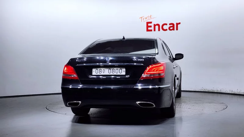 Hyundai Equus