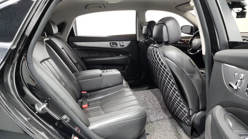 Hyundai Equus