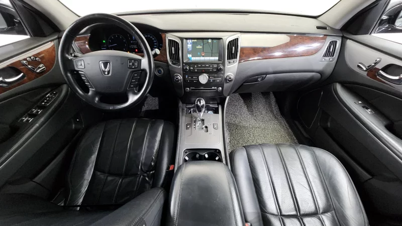 Hyundai Equus