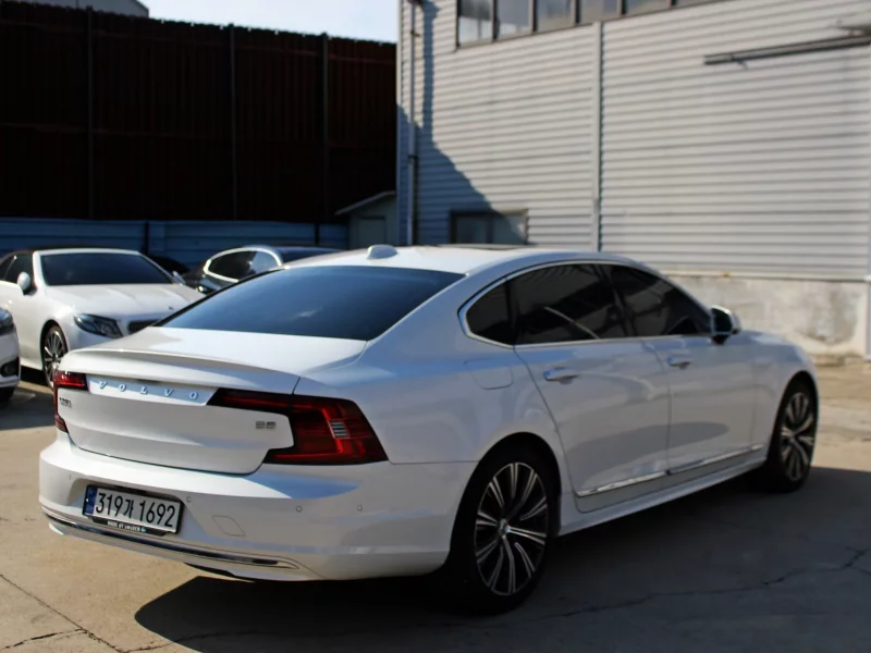 Volvo S90