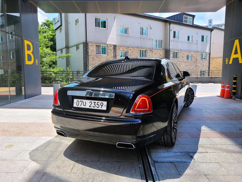 Rolls-Royce GHOST
