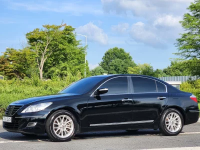 Hyundai Genesis
