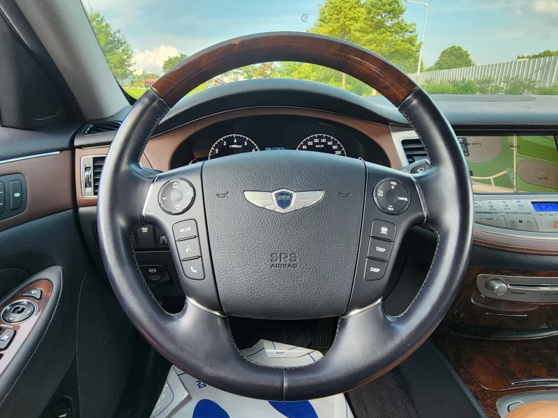 Hyundai Genesis
