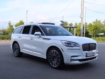 Lincoln AVIATOR