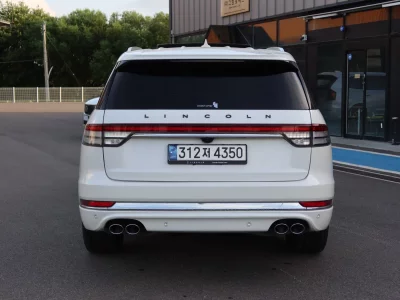 Lincoln AVIATOR