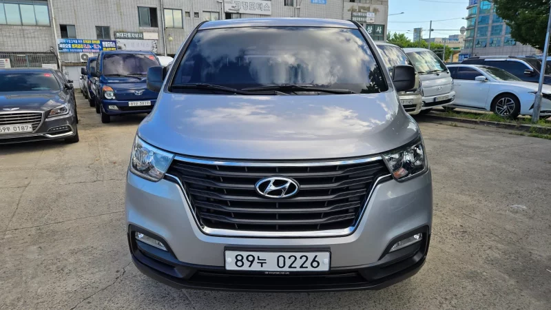 Hyundai Starex