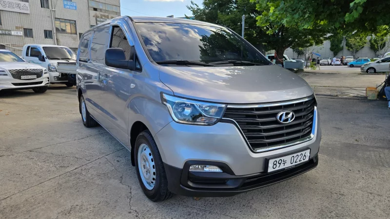 Hyundai Starex
