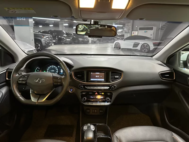 Hyundai Ioniq