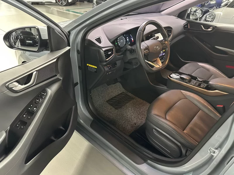 Hyundai Ioniq