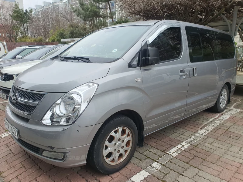 Hyundai Grand Starex