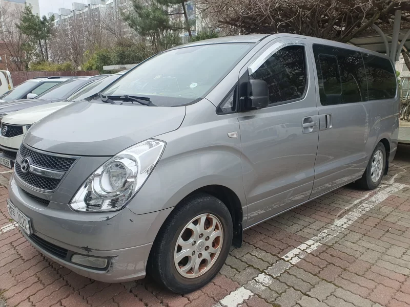 Hyundai Starex