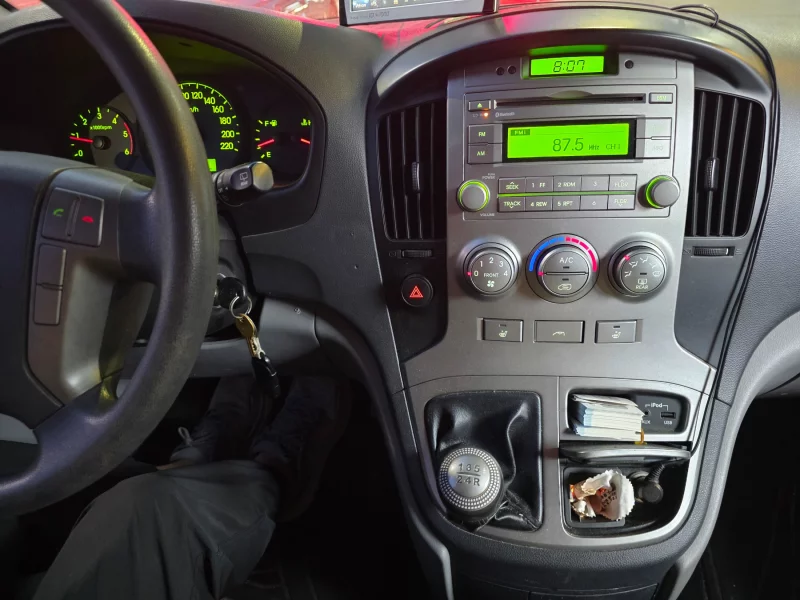 Hyundai Grand Starex