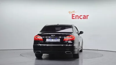 Hyundai Genesis