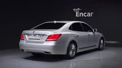 Hyundai Equus