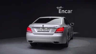 Hyundai Equus