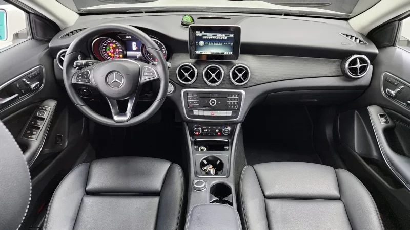 Mercedes-Benz GLA-Class