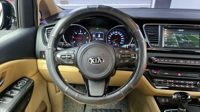 Kia Carnival